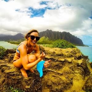 Meet your Posher, April